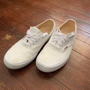 White vans classics. Barely worn